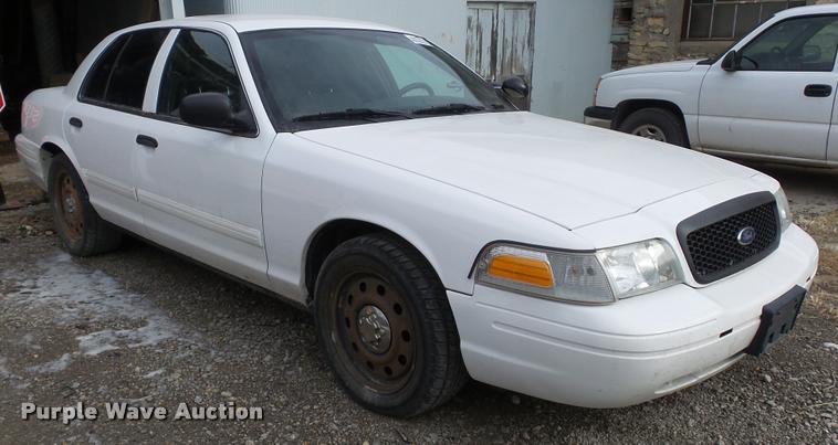 image for item K8060 2010 Ford Crown Victoria