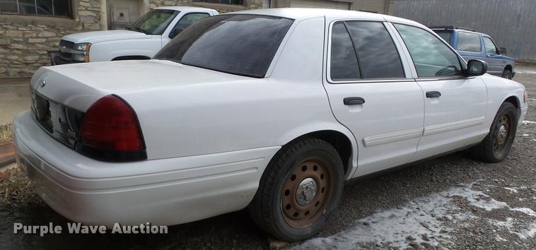 image for item K8060 2010 Ford Crown Victoria