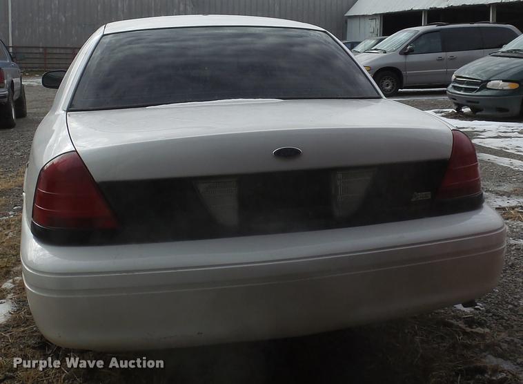 image for item K8060 2010 Ford Crown Victoria