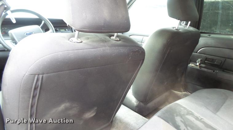 image for item K8060 2010 Ford Crown Victoria