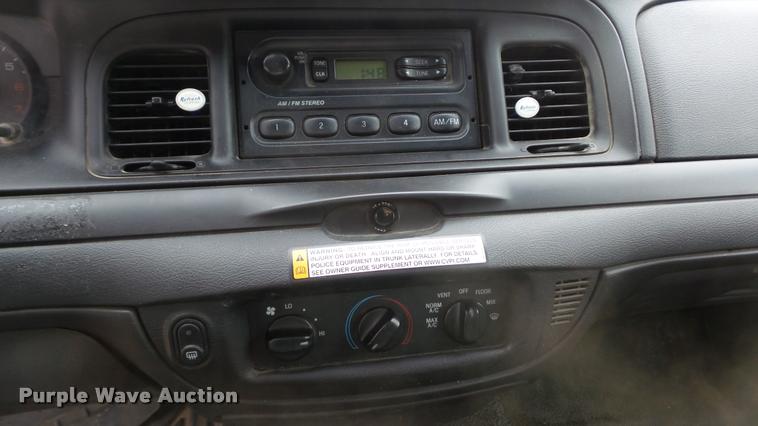 image for item K8060 2010 Ford Crown Victoria