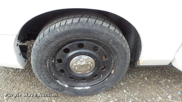 image for item K8060 2010 Ford Crown Victoria