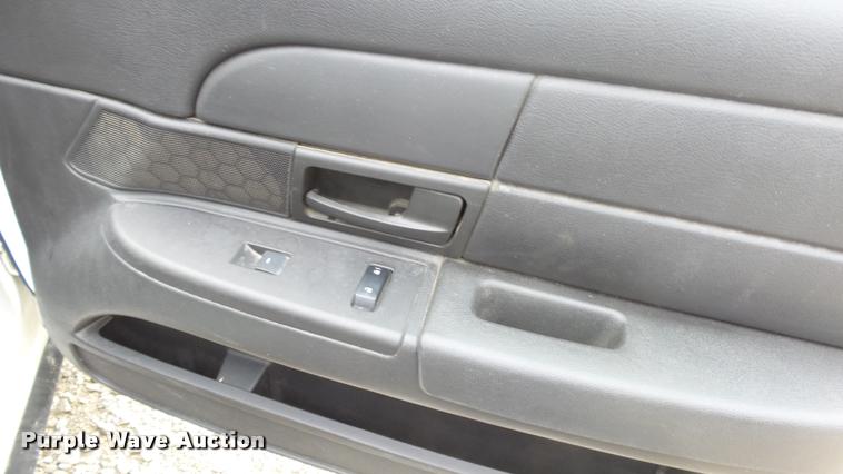 image for item K8060 2010 Ford Crown Victoria