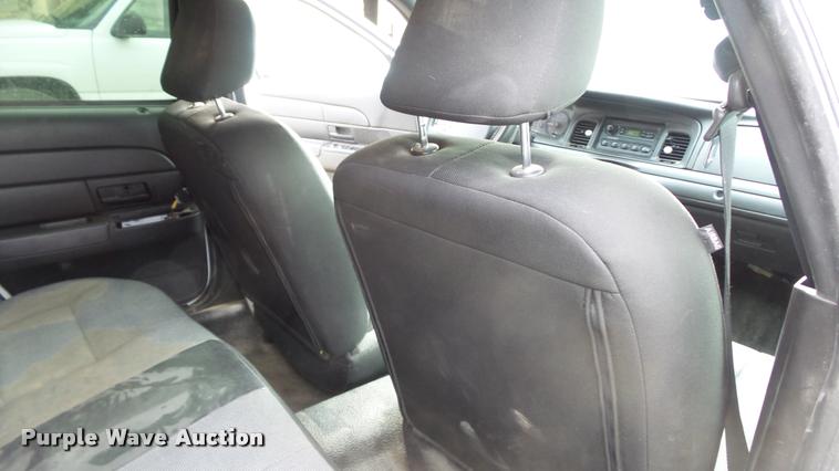 image for item K8060 2010 Ford Crown Victoria