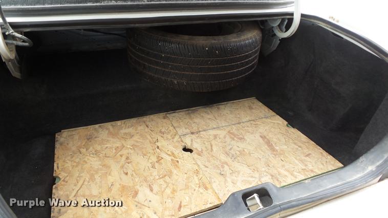 image for item K8060 2010 Ford Crown Victoria