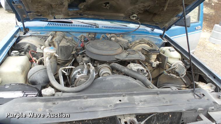 image for item K8061 1989 Chevrolet S10 Blazer SUV