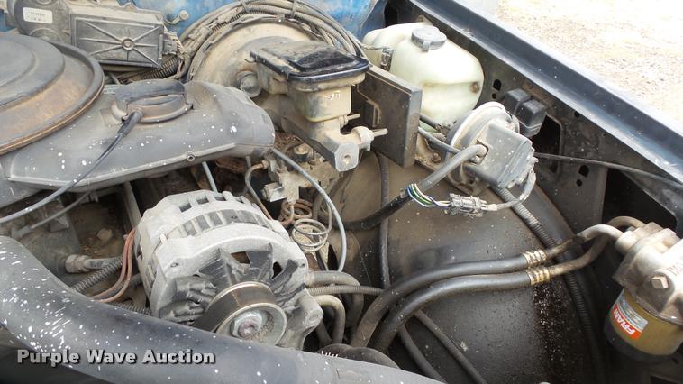 image for item K8061 1989 Chevrolet S10 Blazer SUV