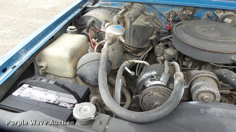 image for item K8061 1989 Chevrolet S10 Blazer SUV