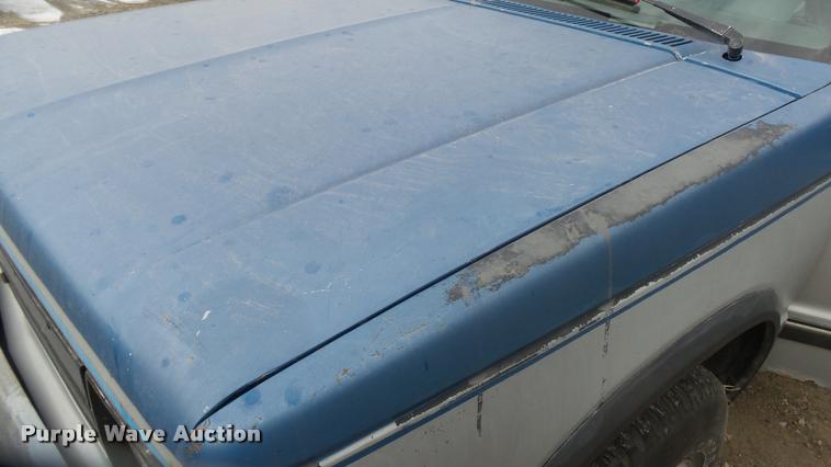 image for item K8061 1989 Chevrolet S10 Blazer SUV