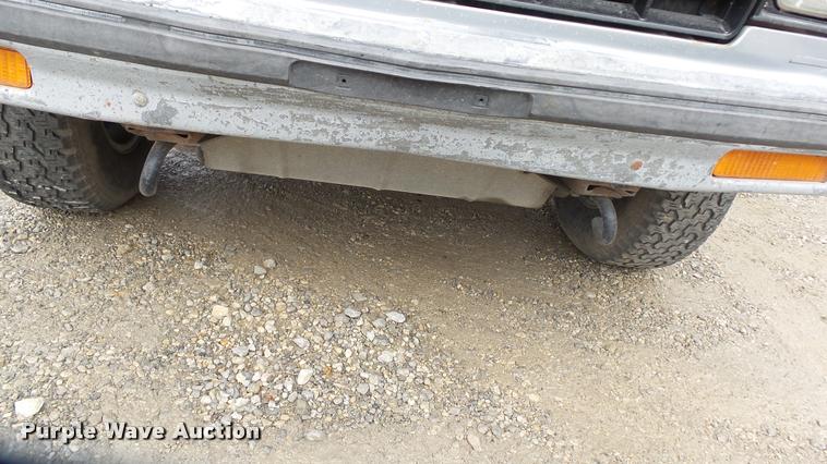 image for item K8061 1989 Chevrolet S10 Blazer SUV