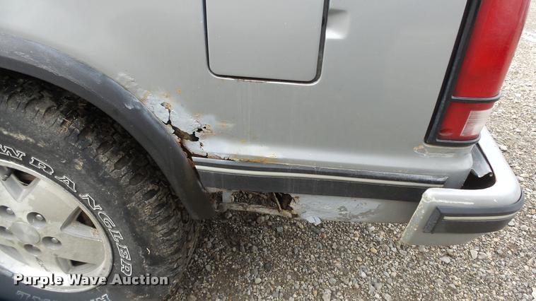 image for item K8061 1989 Chevrolet S10 Blazer SUV