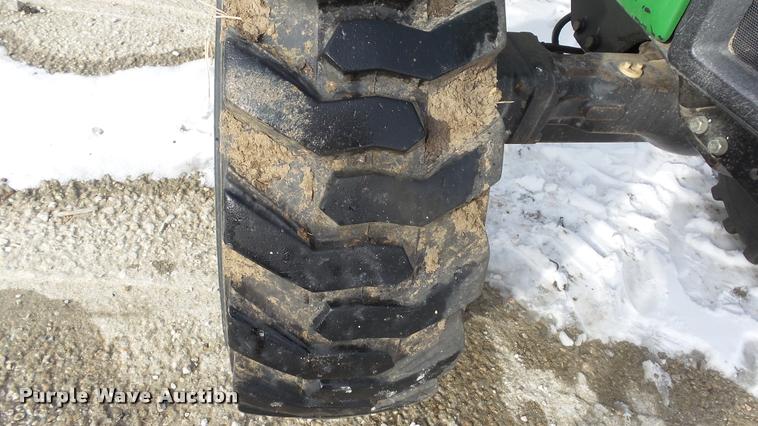 image for item K8063 John Deere 4105 tractor