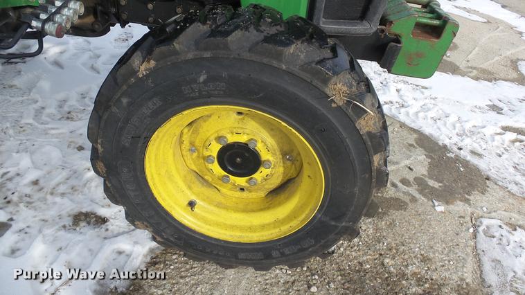image for item K8063 John Deere 4105 tractor