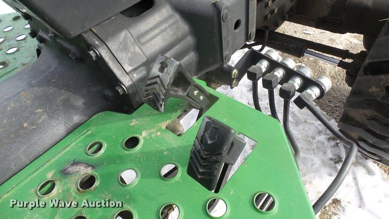 image for item K8063 John Deere 4105 tractor