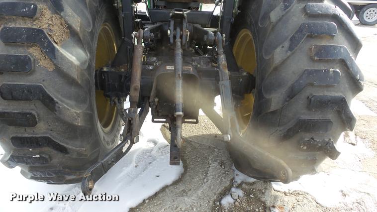 image for item K8063 John Deere 4105 tractor