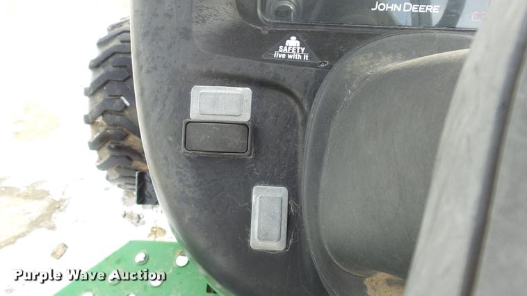 image for item K8063 John Deere 4105 tractor