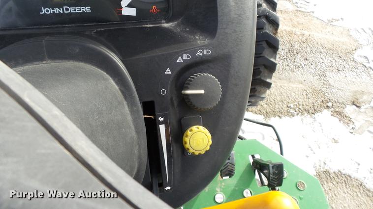 image for item K8063 John Deere 4105 tractor