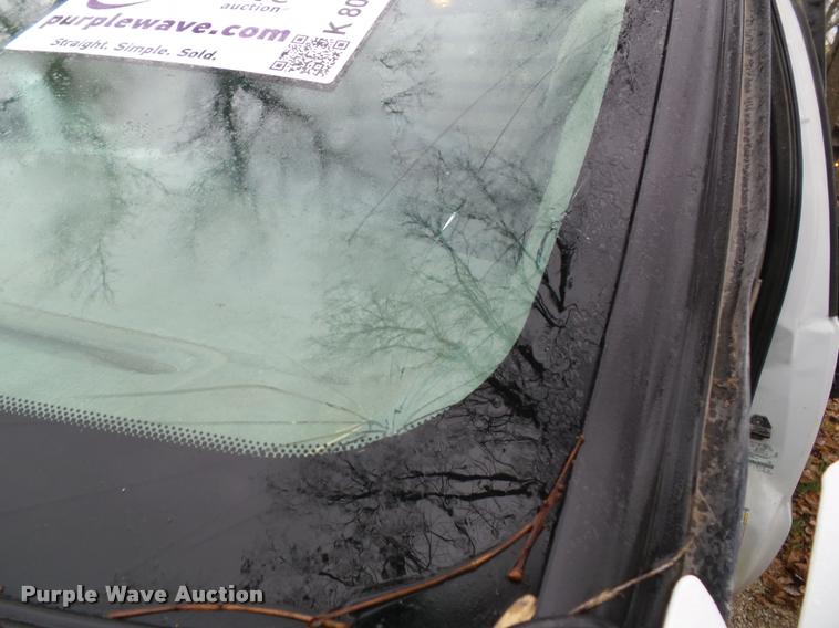 image for item K8074 2007 Ford F250 Super Duty XLT flatbed pickup truck