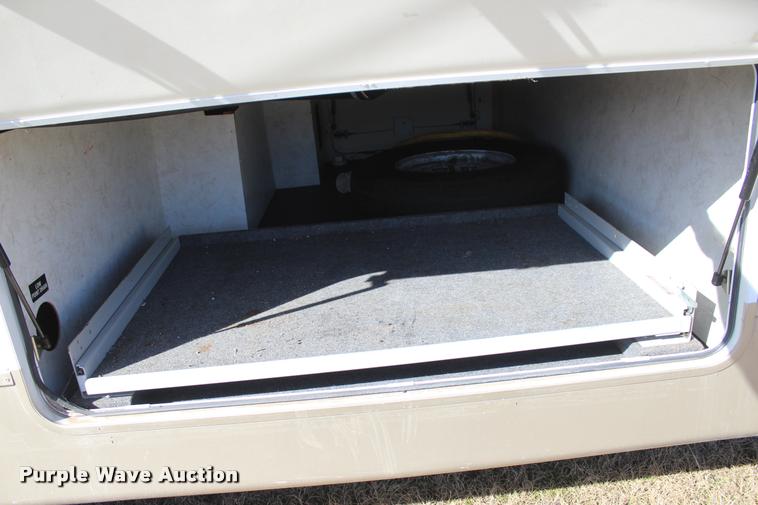 image for item L3002 2002 Carriage DS368 camper