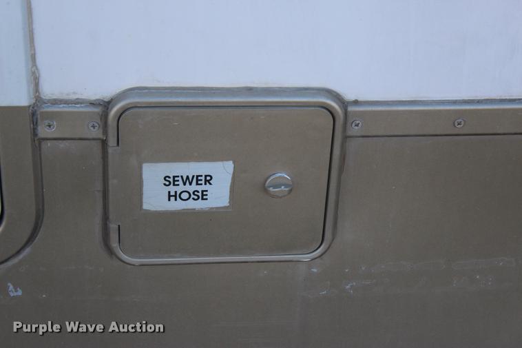 image for item L3002 2002 Carriage DS368 camper