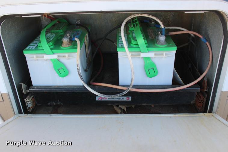 image for item L3002 2002 Carriage DS368 camper