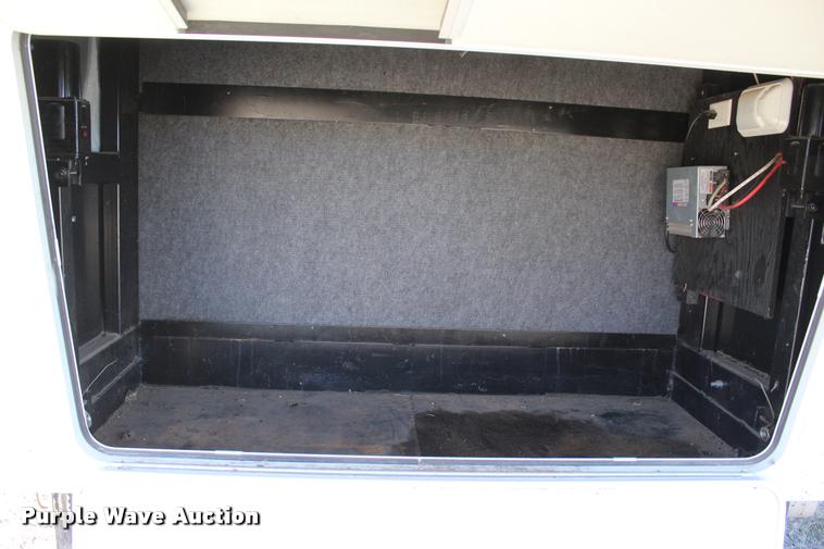 image for item L3002 2002 Carriage DS368 camper