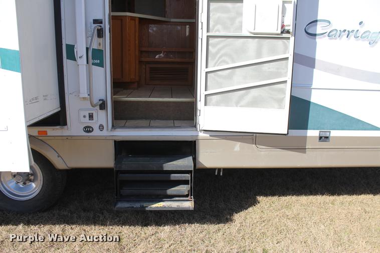 image for item L3002 2002 Carriage DS368 camper