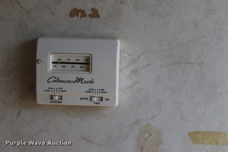 image for item L3002 2002 Carriage DS368 camper