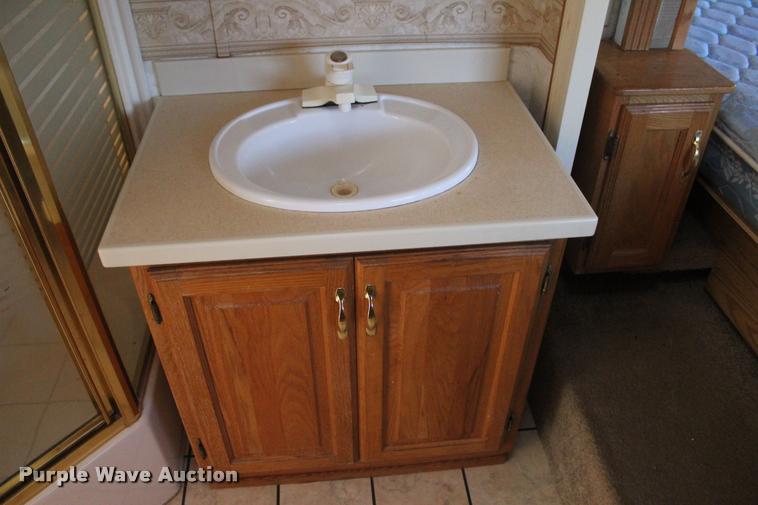 image for item L3002 2002 Carriage DS368 camper