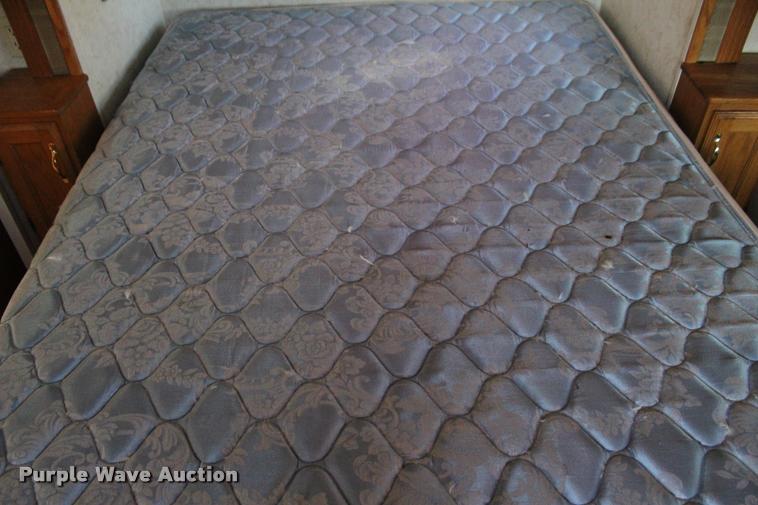 image for item L3002 2002 Carriage DS368 camper