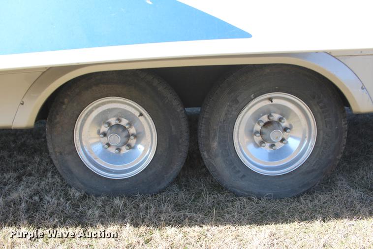 image for item L3002 2002 Carriage DS368 camper