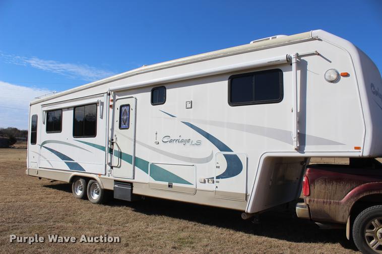 image for item L3002 2002 Carriage DS368 camper