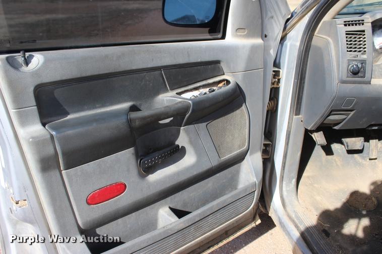 image for item L3005 2008 Dodge Ram 1500 Quad Cab pickup truck