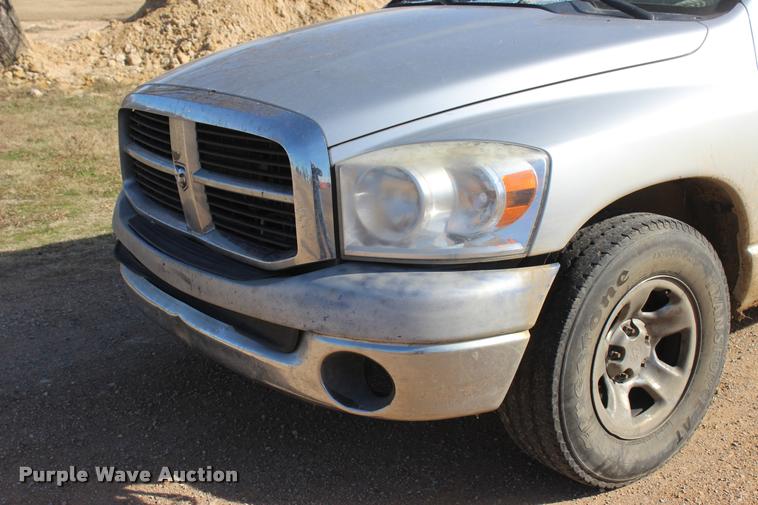 image for item L3005 2008 Dodge Ram 1500 Quad Cab pickup truck