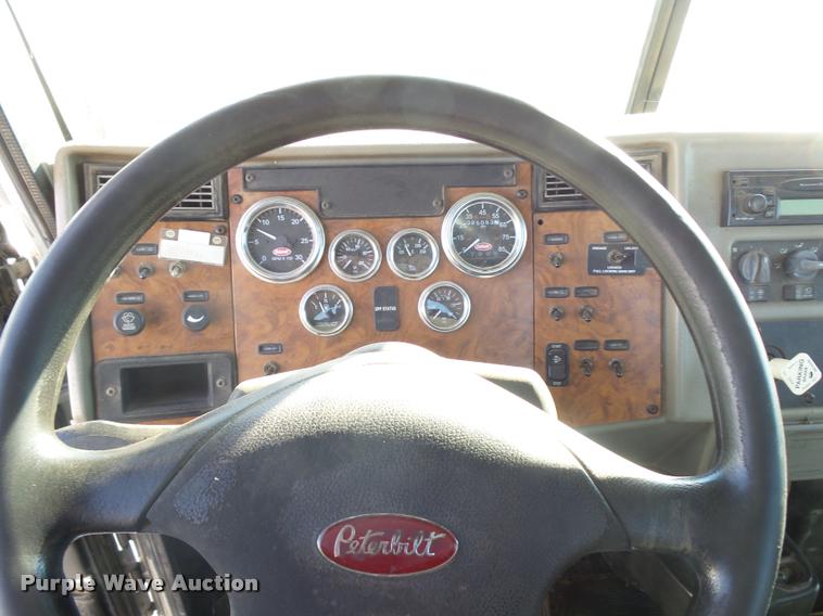 image for item L3308 2009 Peterbilt 335 truck cab and chassis