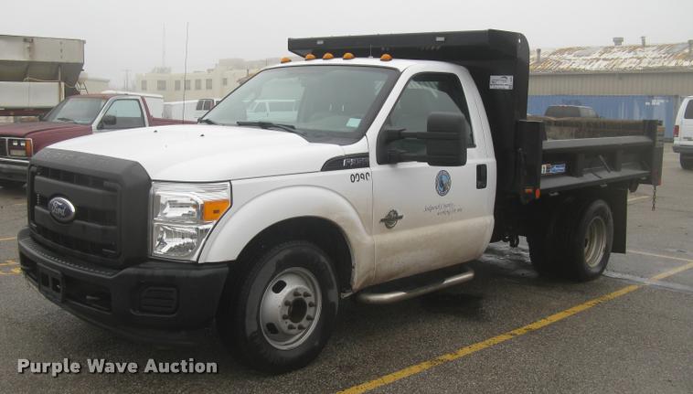 image for item L3936 2011 Ford F350 Super Duty XL dump bed pickup truck