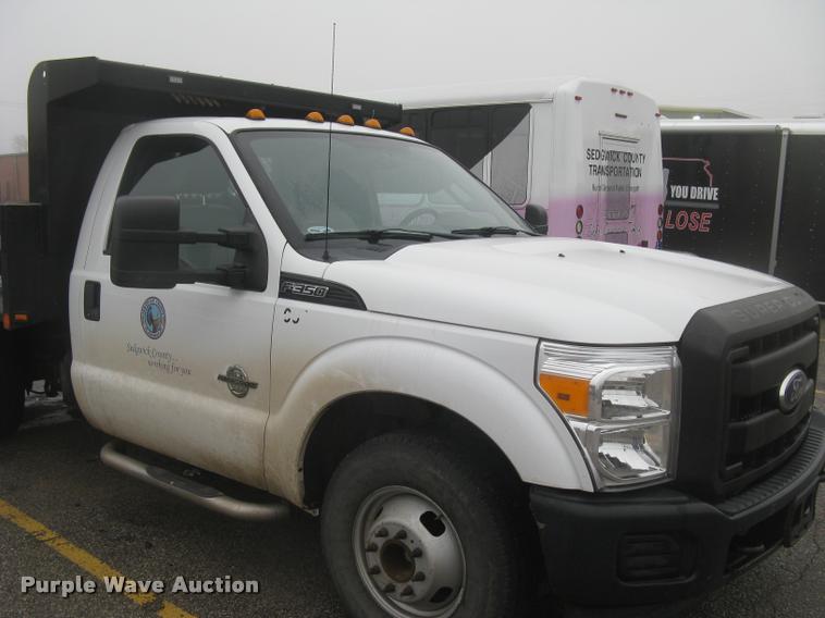 image for item L3936 2011 Ford F350 Super Duty XL dump bed pickup truck