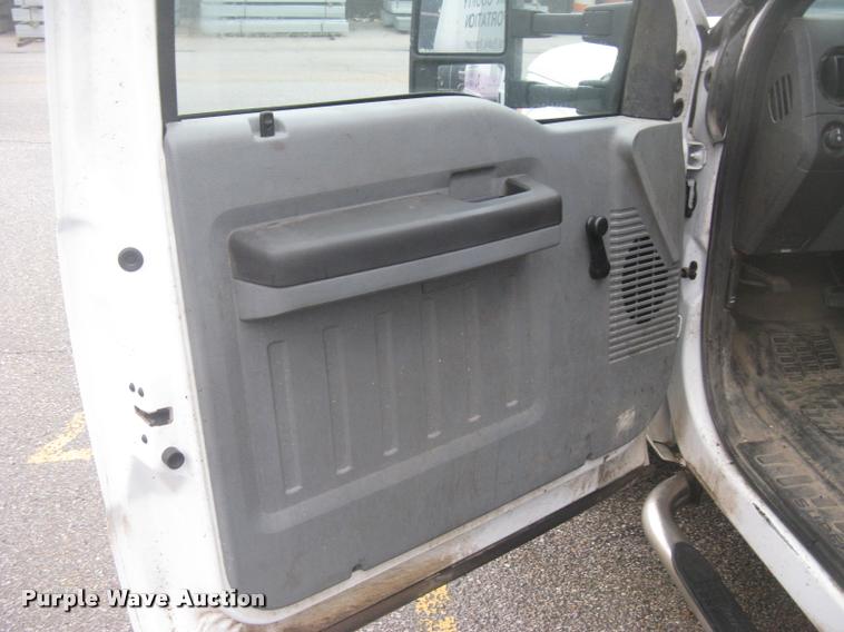 image for item L3936 2011 Ford F350 Super Duty XL dump bed pickup truck