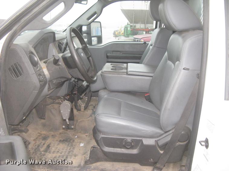 image for item L3936 2011 Ford F350 Super Duty XL dump bed pickup truck