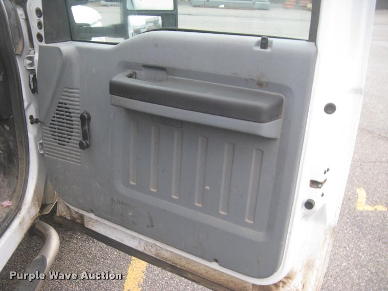 image for item L3936 2011 Ford F350 Super Duty XL dump bed pickup truck