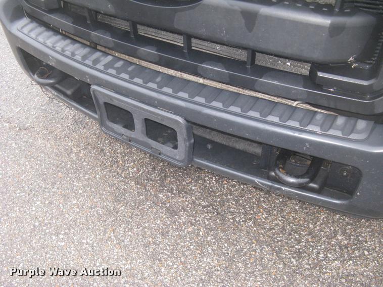 image for item L3936 2011 Ford F350 Super Duty XL dump bed pickup truck