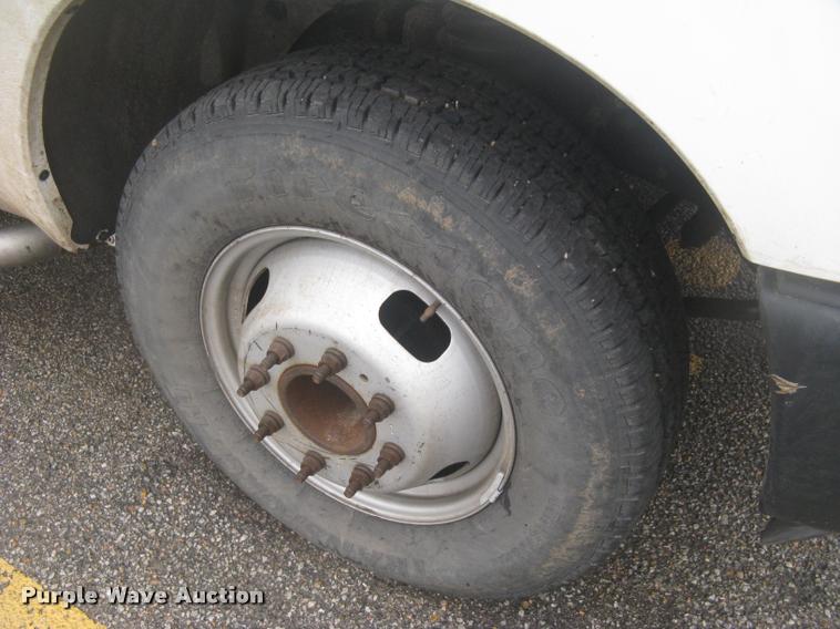 image for item L3936 2011 Ford F350 Super Duty XL dump bed pickup truck