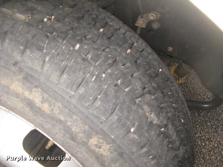 image for item L3936 2011 Ford F350 Super Duty XL dump bed pickup truck