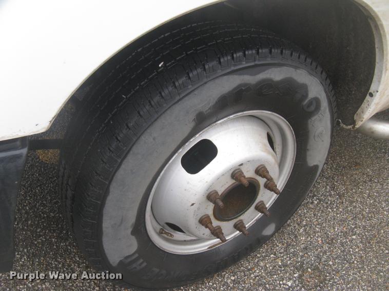 image for item L3936 2011 Ford F350 Super Duty XL dump bed pickup truck