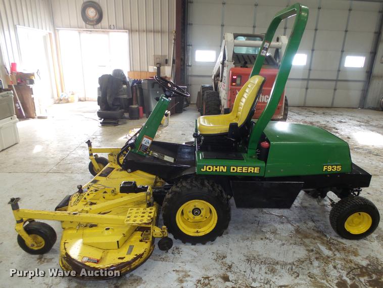 image for item L4201 John Deere F935 ZTR lawn mower