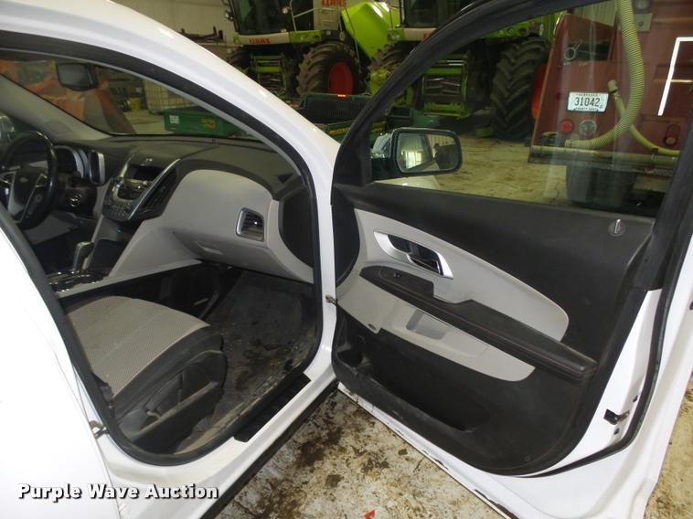 image for item L4204 2010 Chevrolet Equinox LT SUV