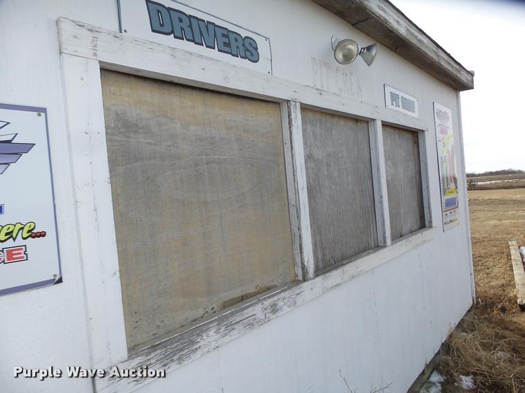 image for item L4219 Scale house building