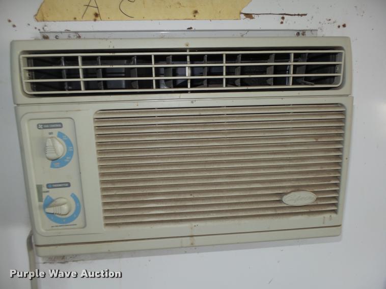 image for item L4220 Snack shack/concession stand