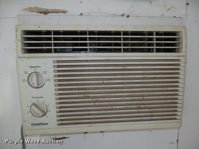 image for item L4221 Ticket booth