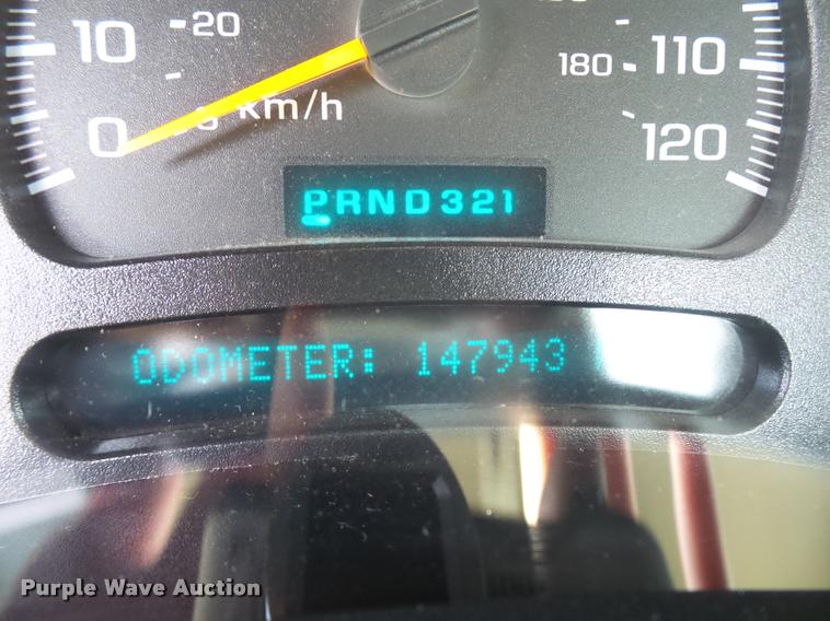 image for item L4665 2005 Chevrolet Silverado 1500 pickup truck